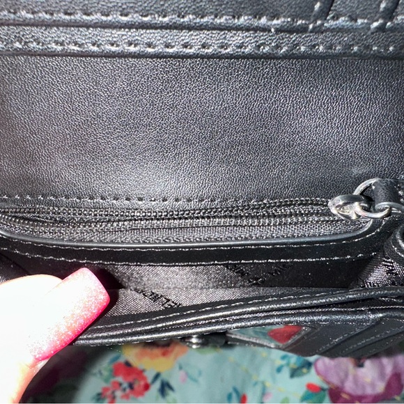 Michael Kors Wallet - Picture 7 of 11